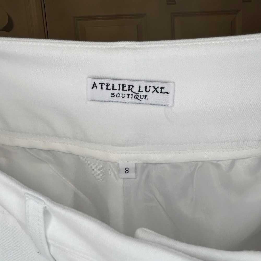 Atelier Luxe Boutique White Trousers View 4
